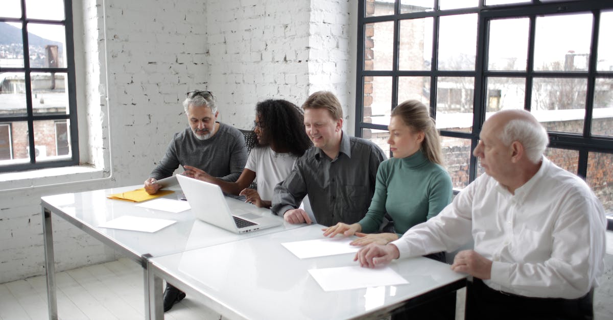 伊对实名账号：流量卡的有效期和续费问题